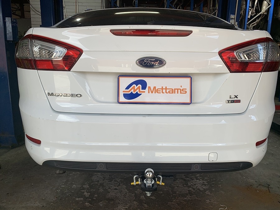 Ford Mondeo Sedan & Hatch (All models) 10-07 - 01-15 CLASS 2 TOWBAR