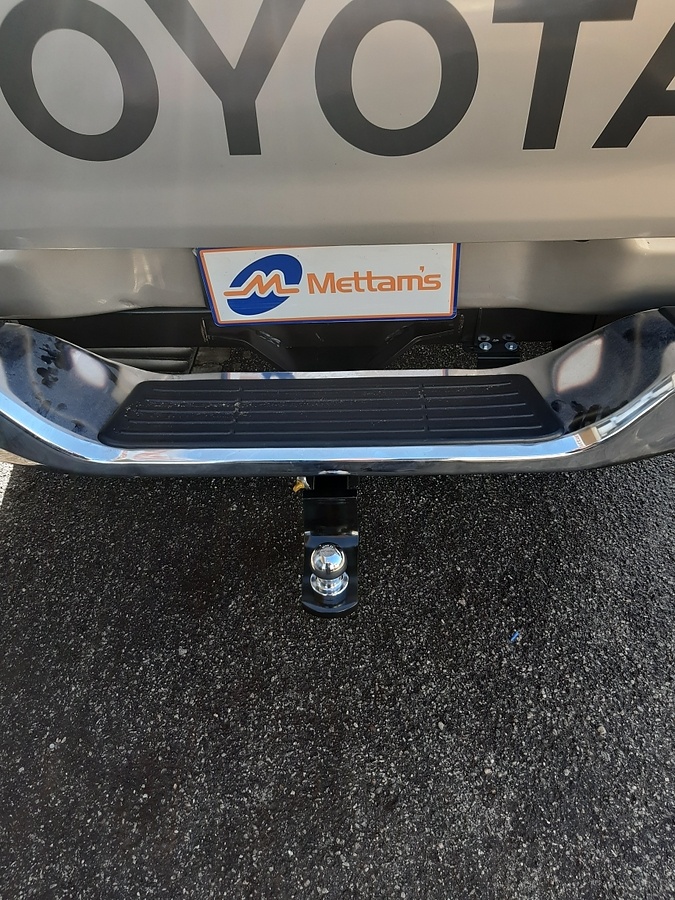 Toyota HiLux 2wd 4wd Ute (With Step) 04-05 - 09-15 CLASS 4 TOWBAR